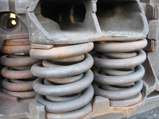 Пружины на вагоне